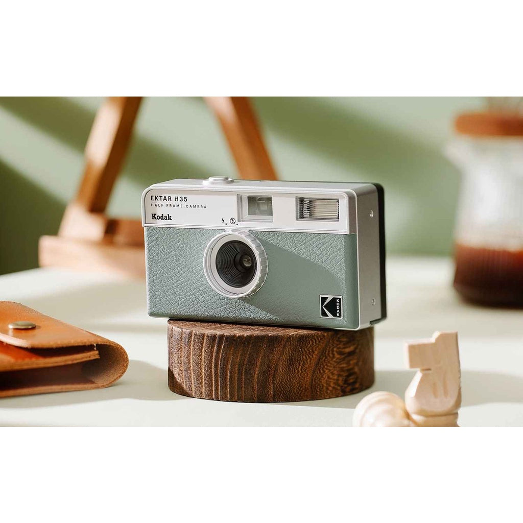 KODAK EKTAR H35 Half Frame Film Camera