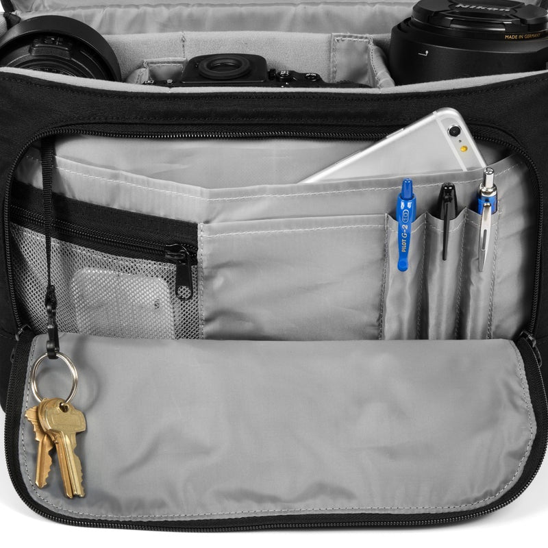 Tamrac Derechoe 8 Camera Shoulder Bag